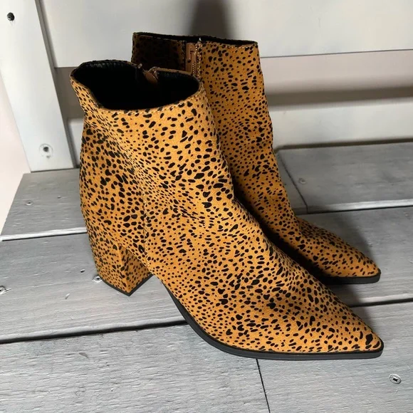 ALTAR’D STATE pointed toe booties - Picture 3 of 6